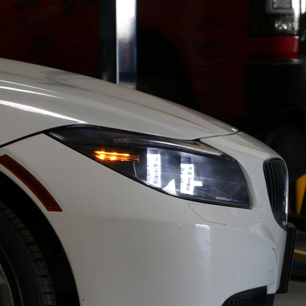 Spyder Signature ) BMW Z4 09-13 Projector Headlights - Xenon/HID