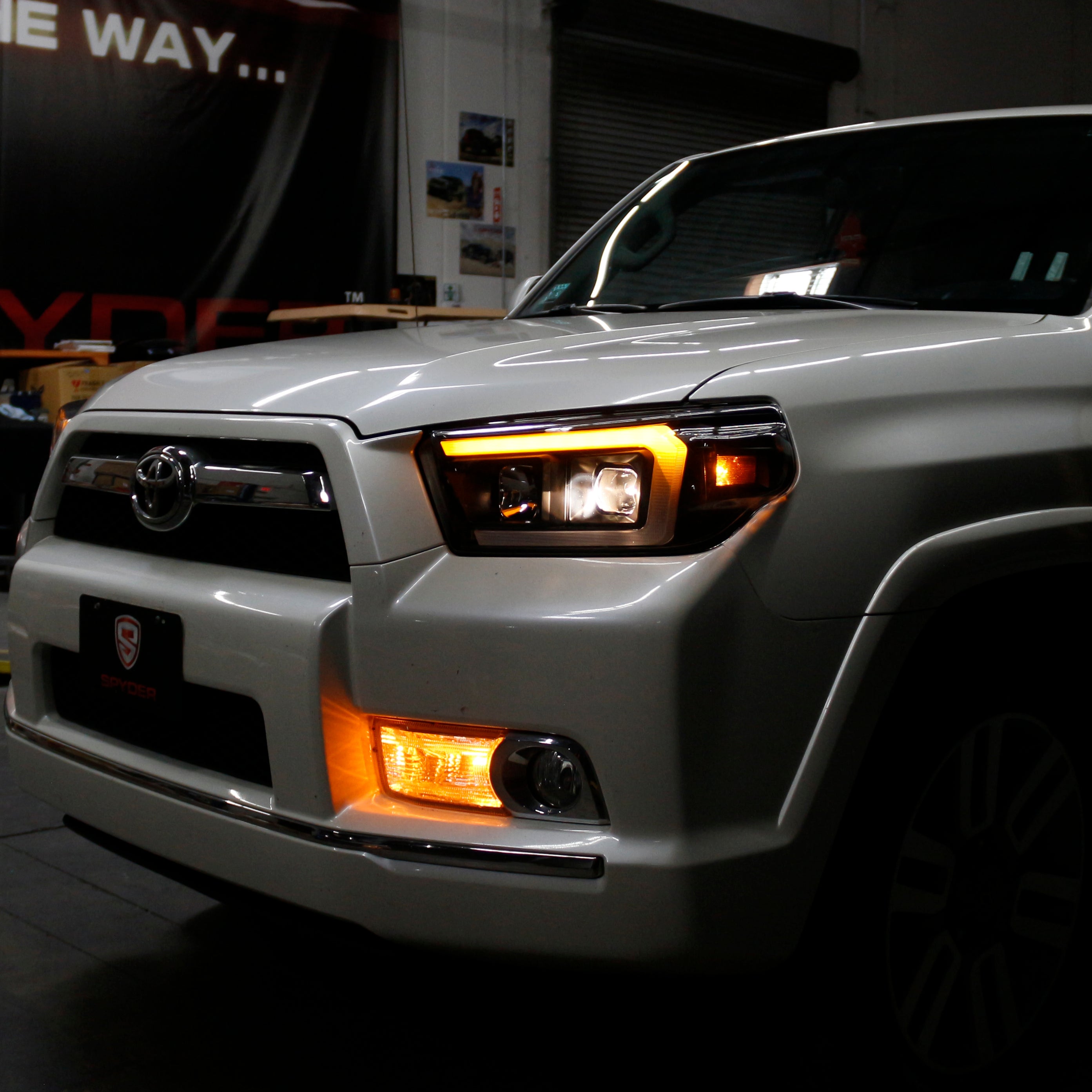 Spyder Signature ) Toyota 4Runner 10-13 Projector Headlights