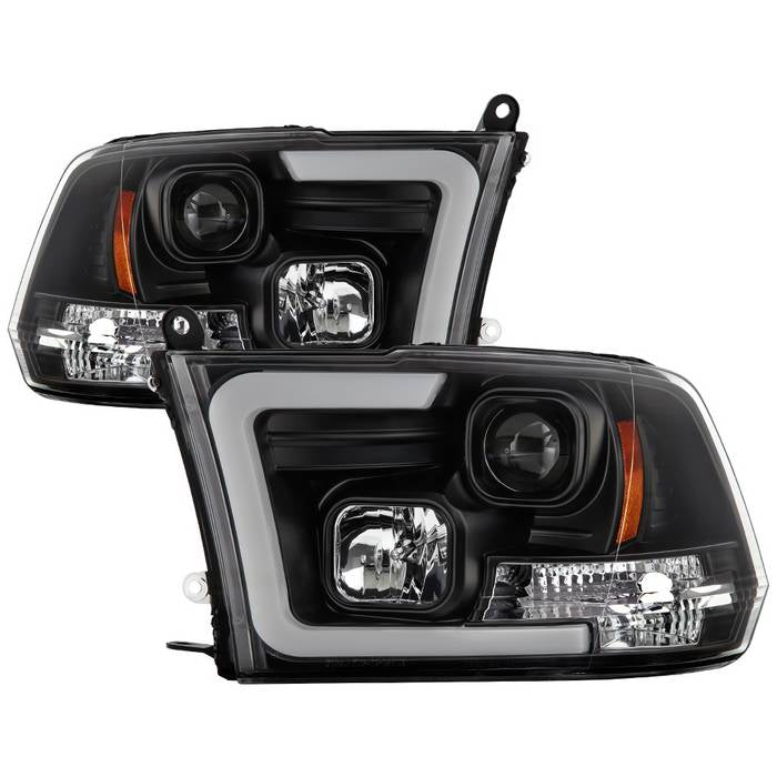 ( Spyder Signature ) Dodge Ram 1500 09-18 / Ram 2500/3500 10-19 Version 2 Projector Headlights - Halogen Model Only ( Not Compatible With Factory Projector And LED DRL ) - Switch Back Light Bar Turn Signal - Black - Lo Beam ; H7 Included - Hi Beam ; H1 In